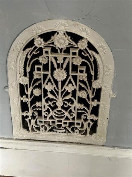 Building Photo - 58 Henry St