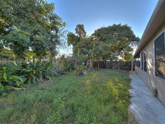 Building Photo - 7212 SW 3rd Ct