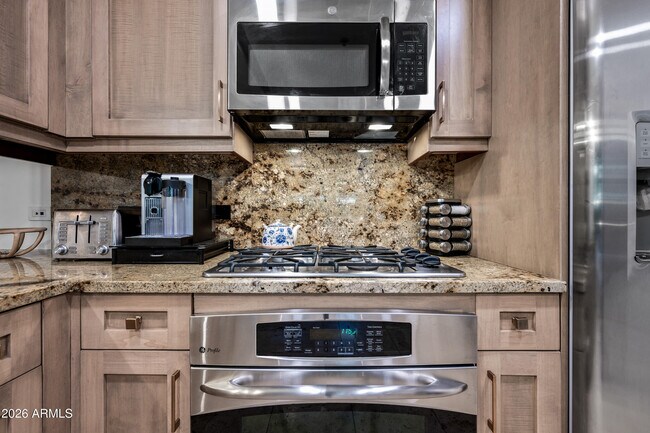 Building Photo - 7151 E Rancho Vista Dr