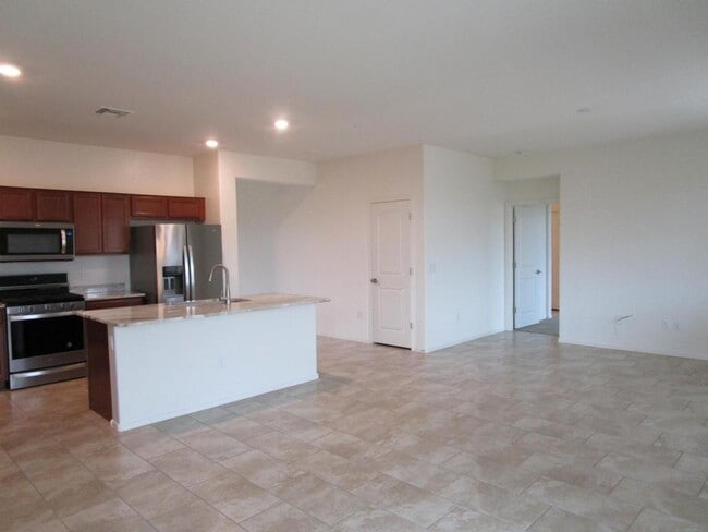 Building Photo - 14226 E Adeline Drive