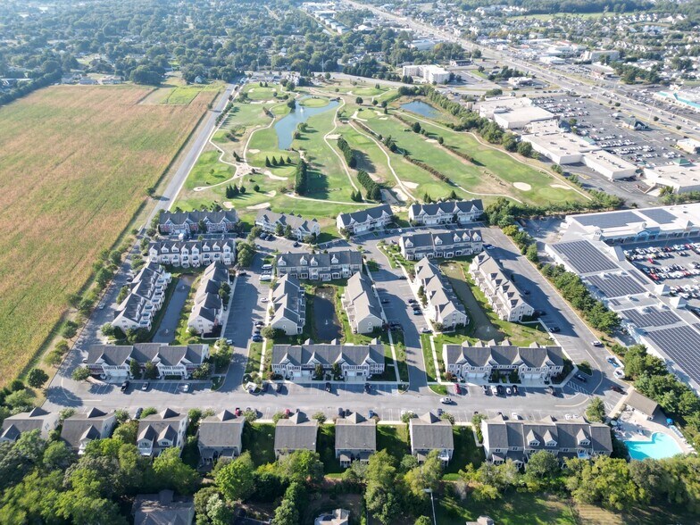 Community and Golf Course - 18879 Bethpage Dr