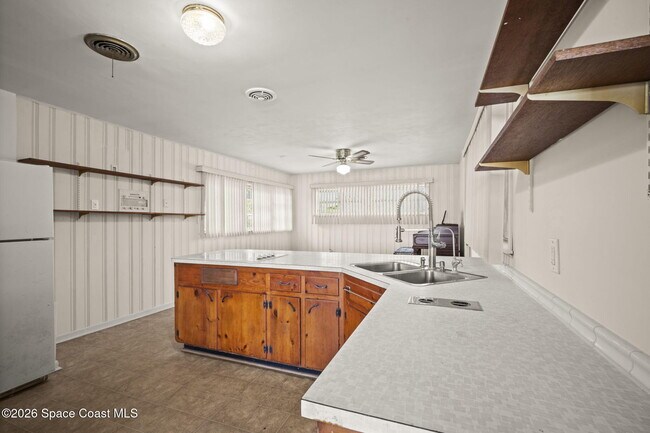 Building Photo - 6785 Riveredge Dr