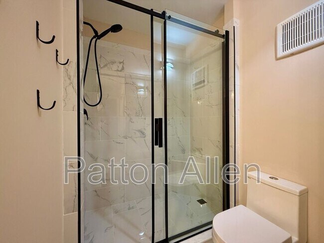 Building Photo - 51 Argyle Ln