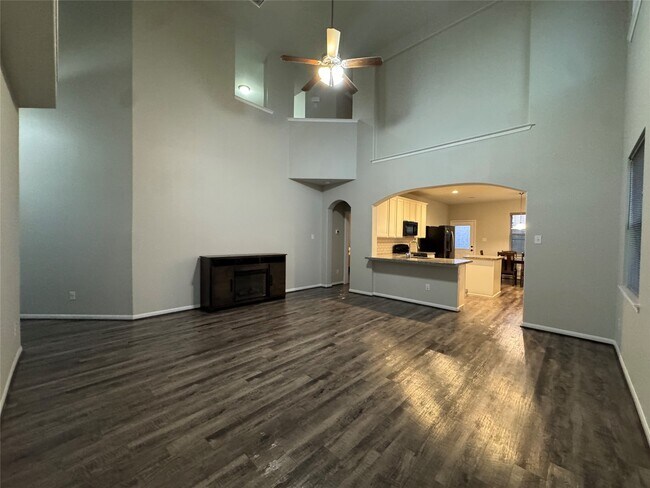 Building Photo - 10435 Moraine Lake Dr