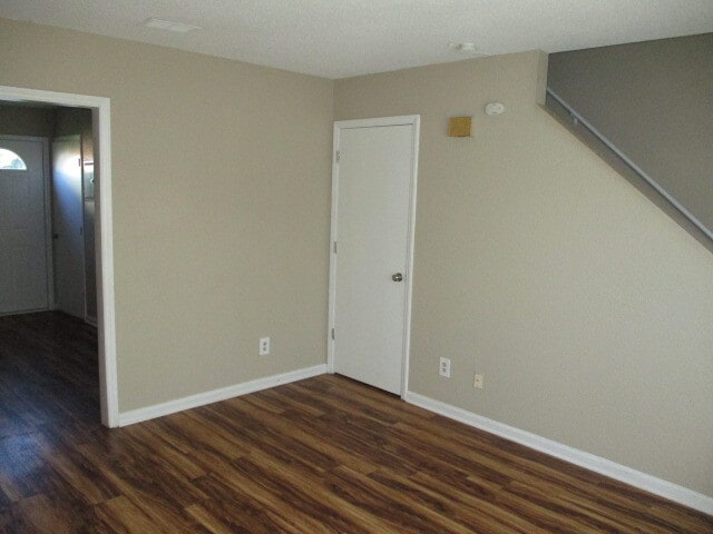 Building Photo - 420 Bethel St