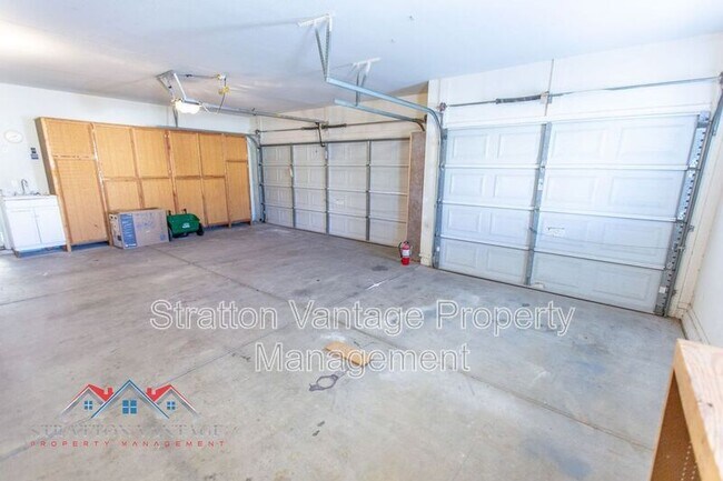 Building Photo - 16627 W McKinley St