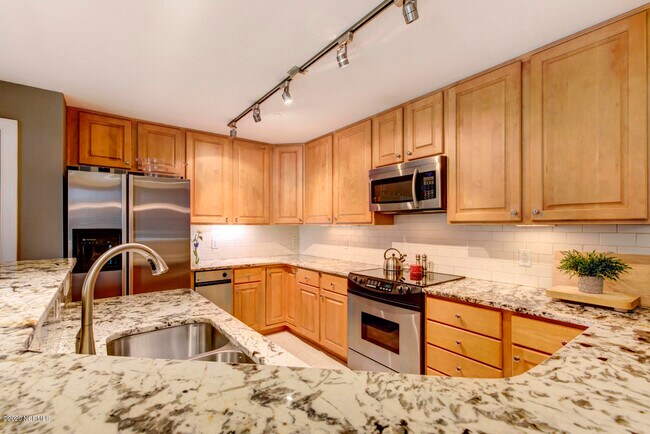 Building Photo - 510 Glenwood Ave