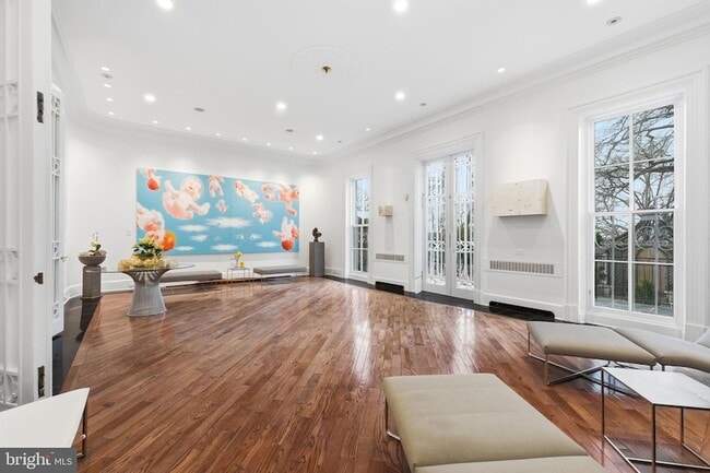 Building Photo - 3308 R St NW