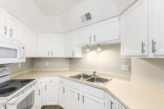 Building Photo - 4328 N 36th St