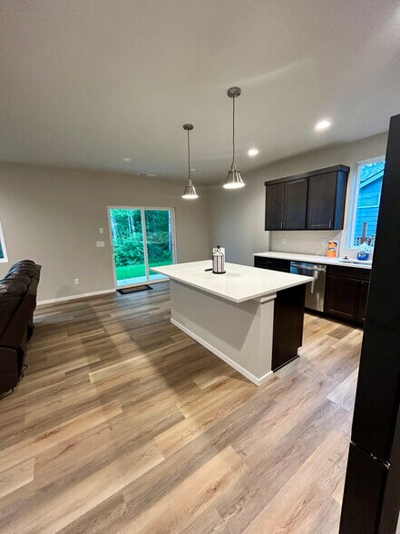 Building Photo - 538 Shore Pine Place