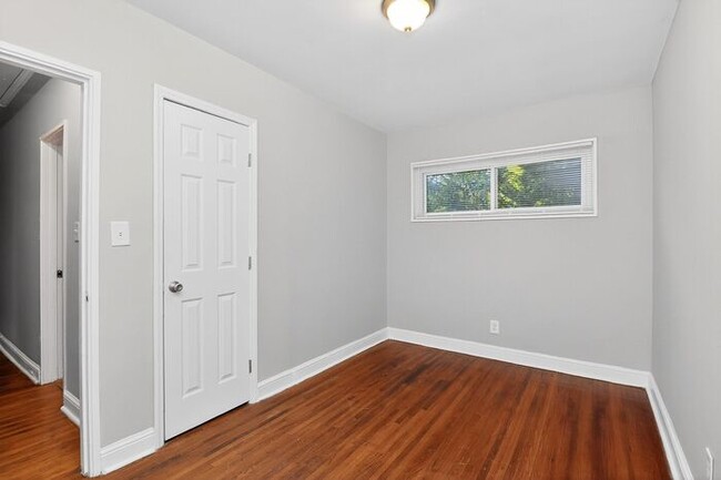 Building Photo - Charming 2BD/1BA Condo on Pecan Ave!