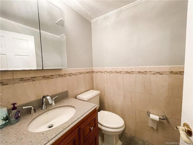 Building Photo - 317 Weeping Willow Ln