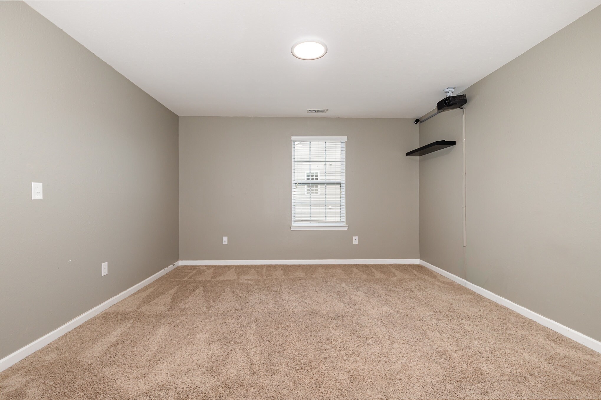 Building Photo - 486 Botanical Ct