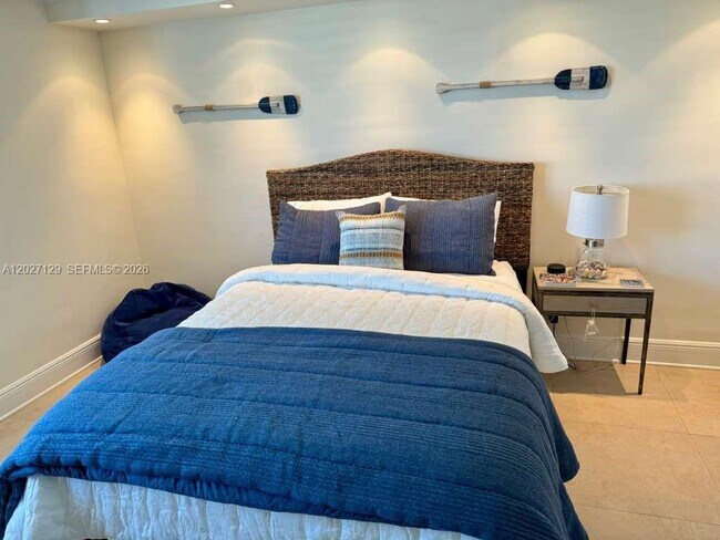 Building Photo - 607 Ocean Dr
