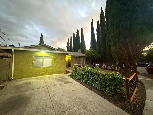 Primary Photo - 3416 Mt St Helena Dr
