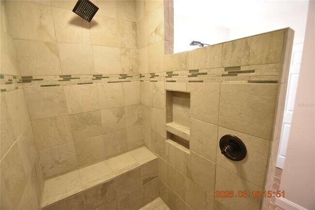 Building Photo - 571 Luzon Ave