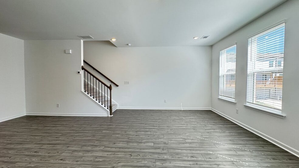 Building Photo - 9 Peeples Dr