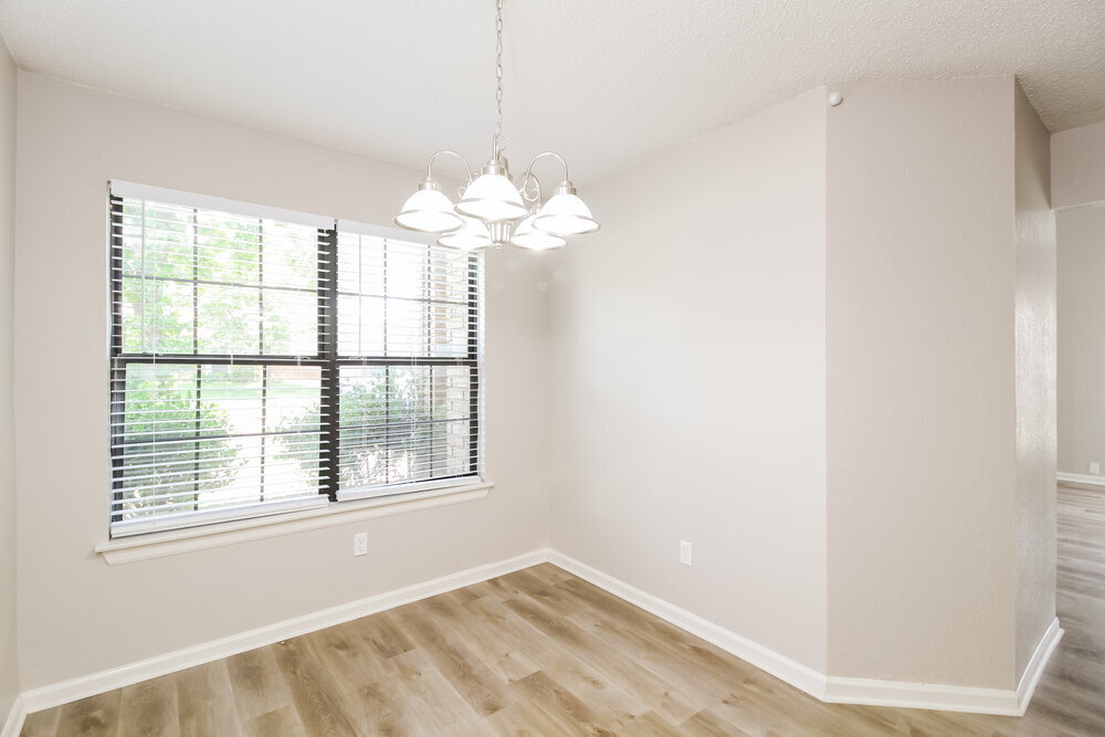 Building Photo - 414 Kirkwood Dr