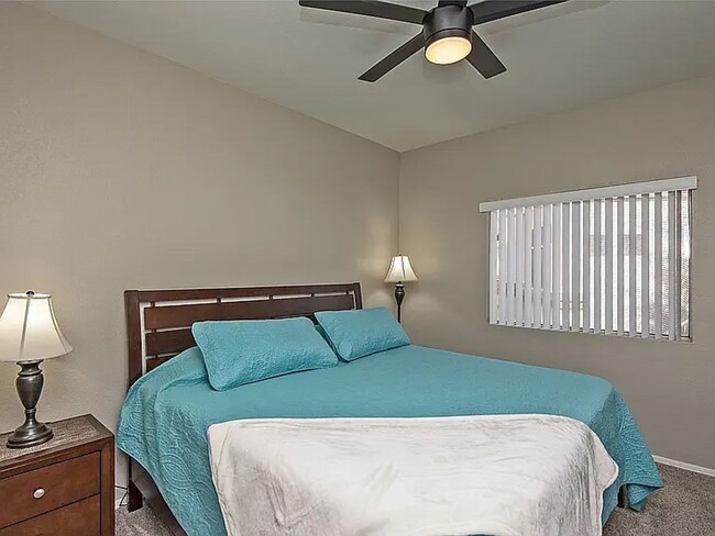 Building Photo - Furnished Condo. SCOTTSDALE SOMERSET 2 bed, 2 bath unit