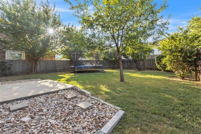 Building Photo - 2844 Mission Tejas Dr