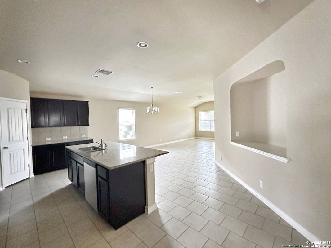 Building Photo - 8610 Emerald Sky Dr