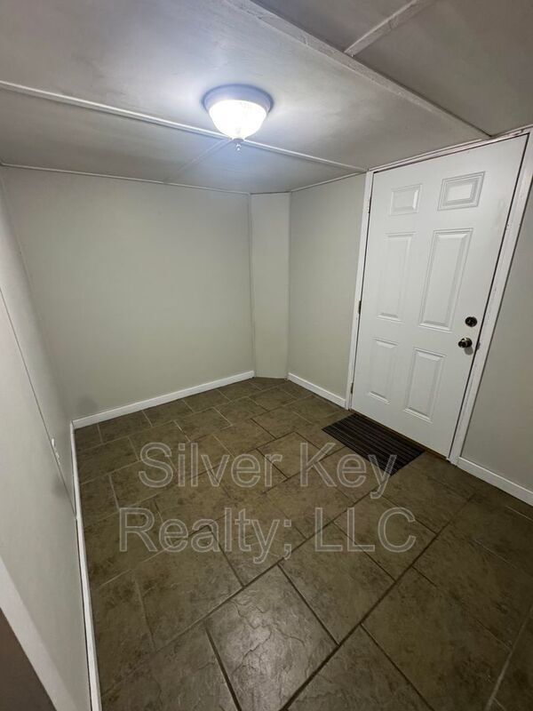 Building Photo - 123 Co Rd 622
