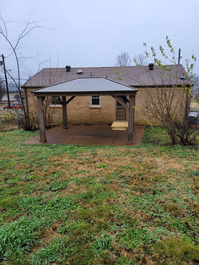 Building Photo - East Nashville 3 Bedroom Gem!