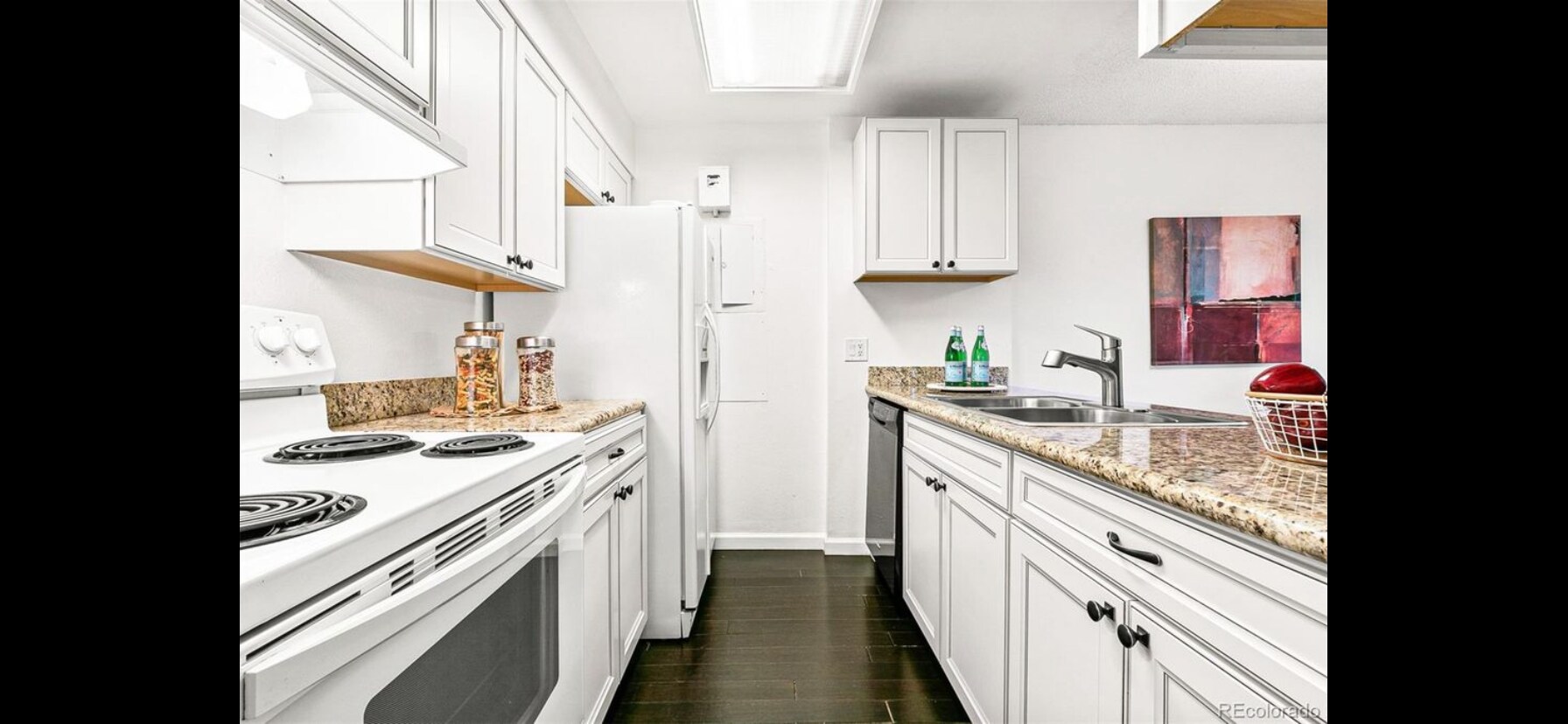 Building Photo - 14740 E Kentucky Dr