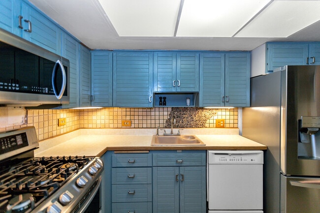 Building Photo - 1101 Sausalito Ct