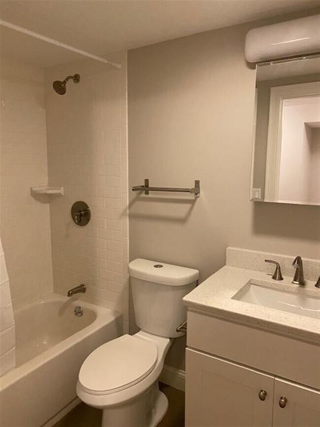 Building Photo - 7 Marney St