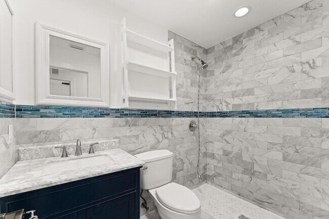 Building Photo - 1575 SW Fresno Rd