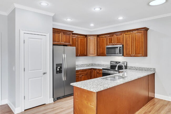 Building Photo - Beautiful 3-Bed Oasis in Travelers Rest with Granite Kitchen & Cozy Fireplace ($2275/mo base rent**)