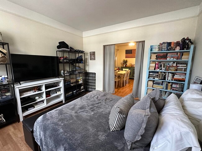 Building Photo - 345 Danforth Ave