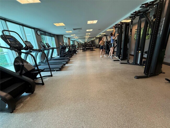 Building Photo - 951 Brickell Ave