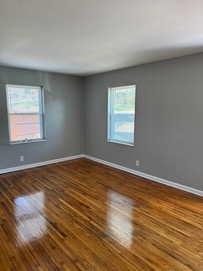 Building Photo - 6207 Henry Ford Dr