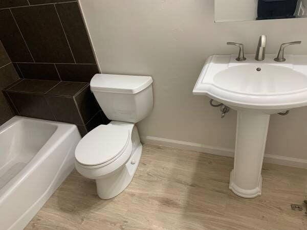 Building Photo - 508 Coal Ave SE