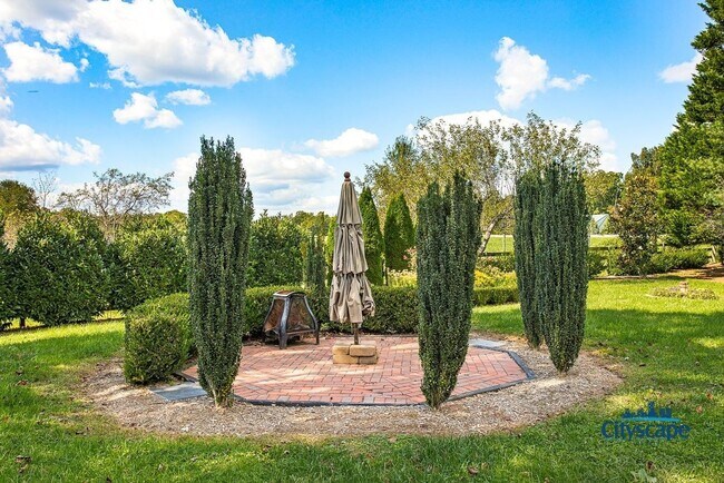 Building Photo - HISTORIC FARMHOUSE ON AN ACRE IN MANAKIN