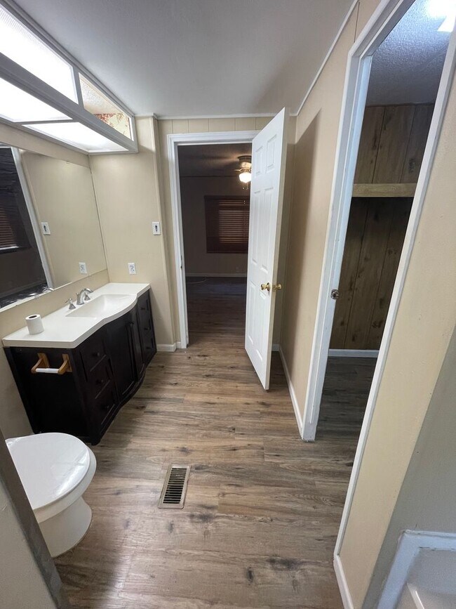 Building Photo - NEW ON MARKET /// RIVER FRONT CABIN AVAILABLE!!