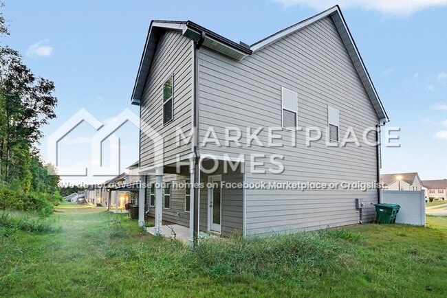 Building Photo - 256 W L Miller Dr
