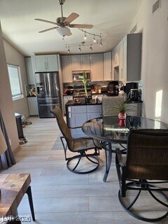 Building Photo - 820 Bergamont Dr