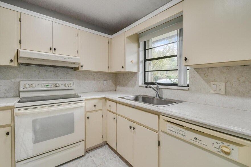 Building Photo - 326 Jupiter Lakes Blvd