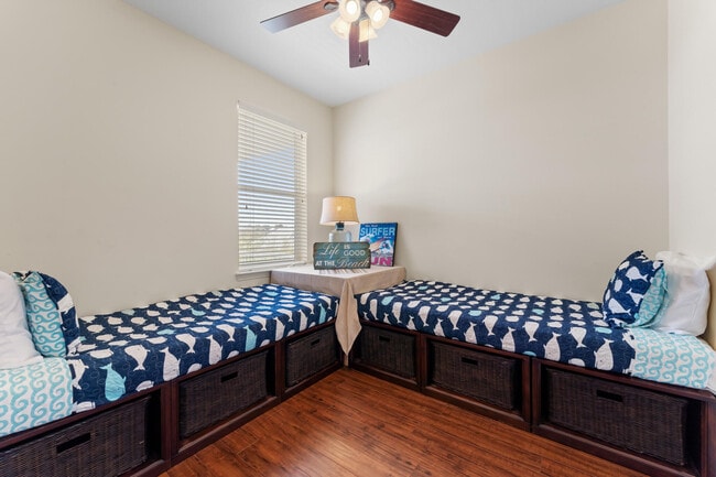 Building Photo - 4555 Grand Key Loop W