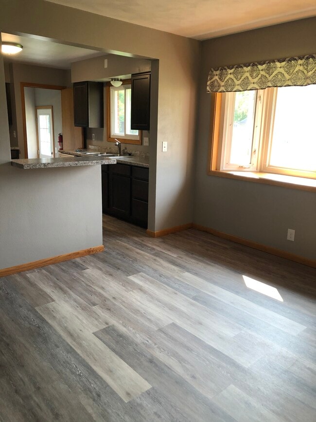 DINING ROOM - 125 15th St NE