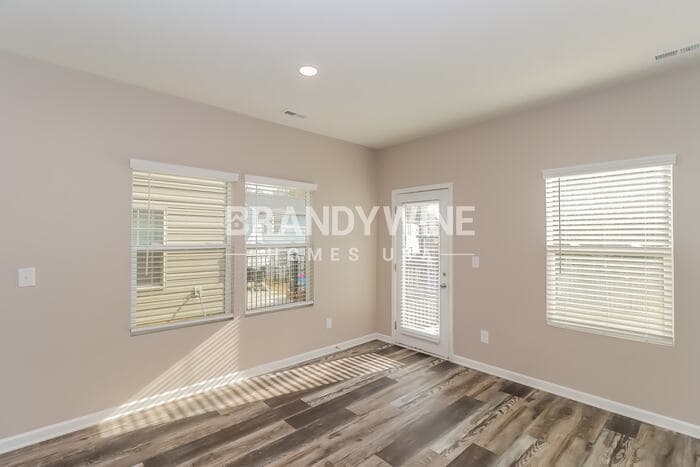 Building Photo - 110 Fosters Gln Pl