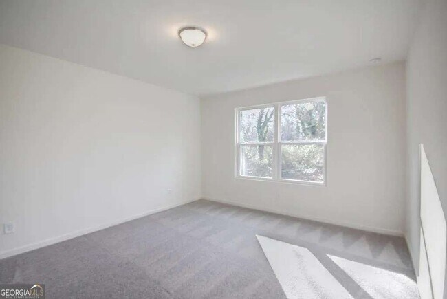 Building Photo - 3180 Delancy St