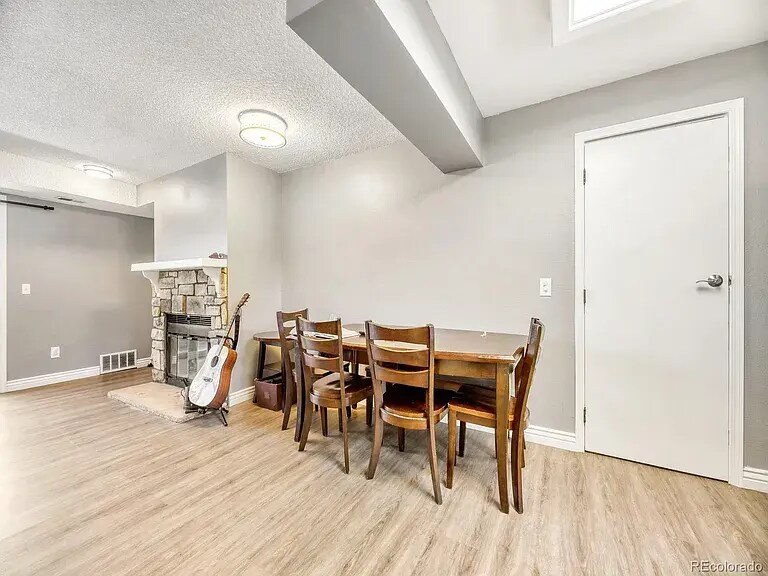 Building Photo - 5250 S Huron Way