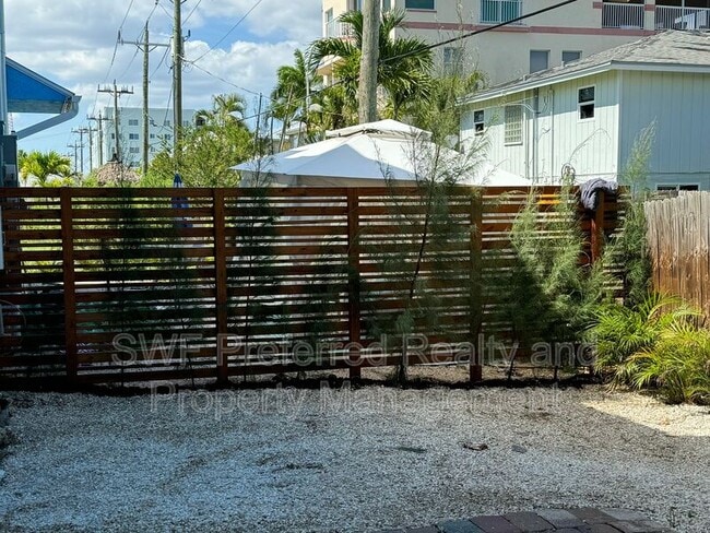 Building Photo - 222 Fairweather Ln