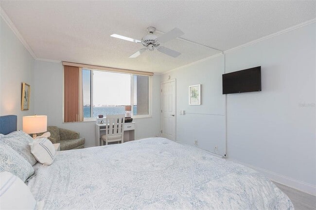Building Photo - 5825 PUERTA DEL SOL Blvd