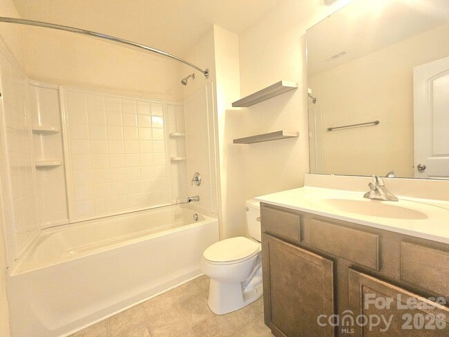 Building Photo - 2530 Madeline Meadow Dr