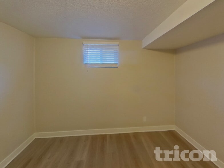 Building Photo - 258 Vehr Dr